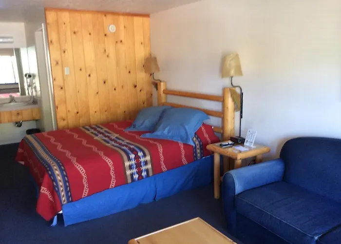 Motel Anglers 2*